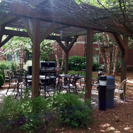 Extended Stay America Suites - Boston - Waltham - 32 4Th Ave Экстерьер фото