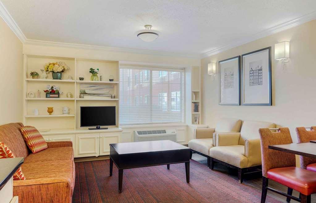Extended Stay America Suites - Boston - Waltham - 32 4Th Ave Ресторан фото