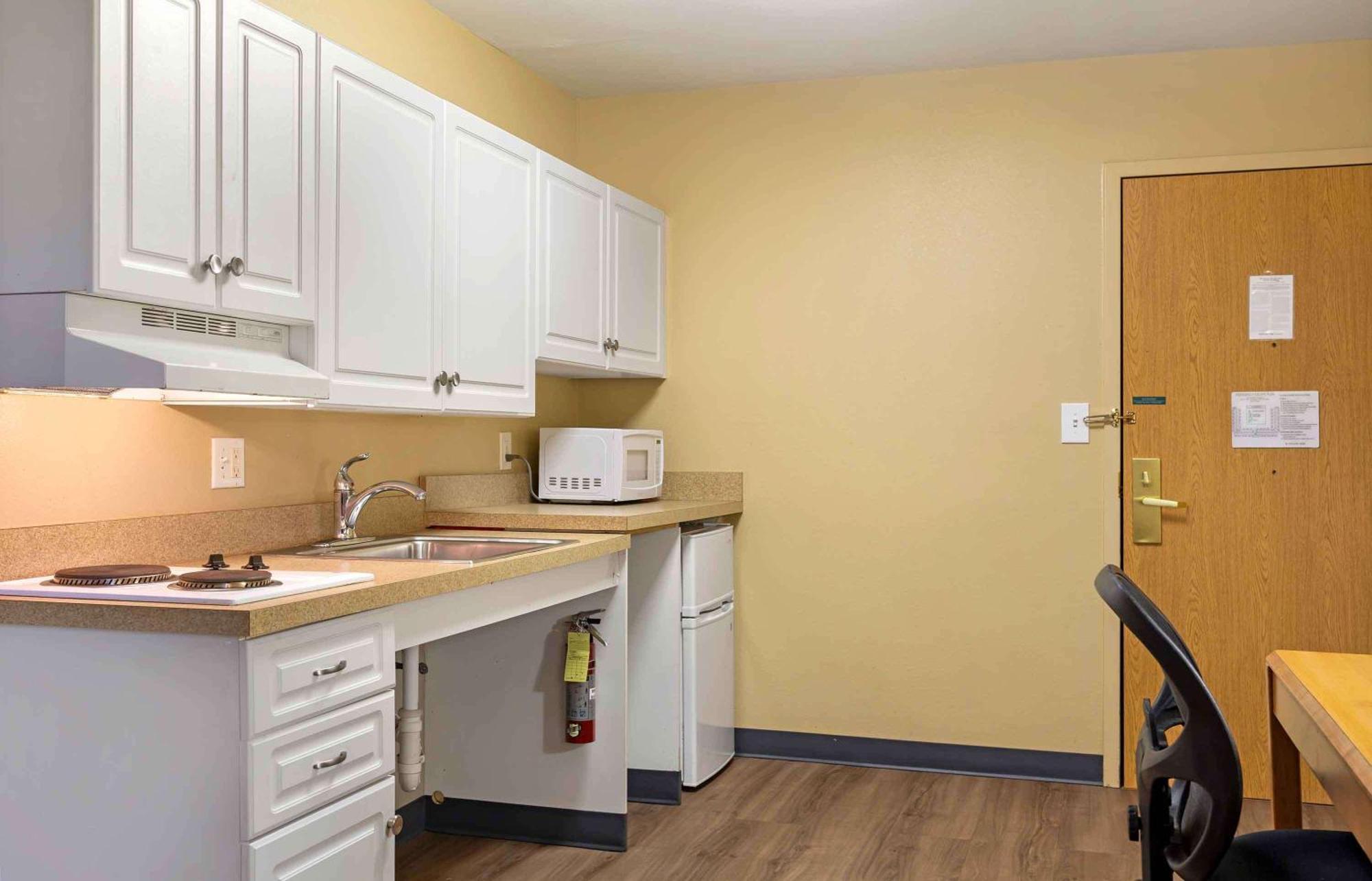 Extended Stay America Suites - Boston - Waltham - 32 4Th Ave Экстерьер фото