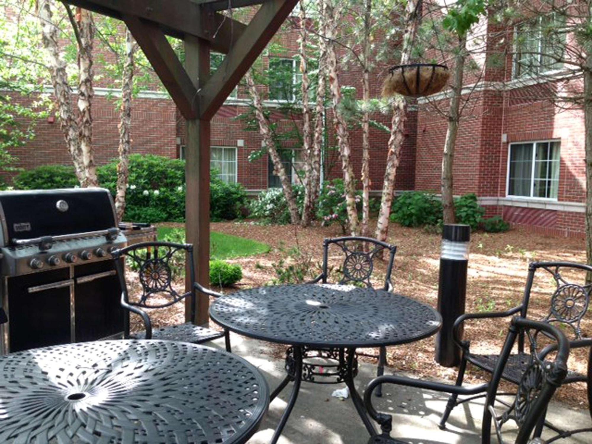 Extended Stay America Suites - Boston - Waltham - 32 4Th Ave Экстерьер фото